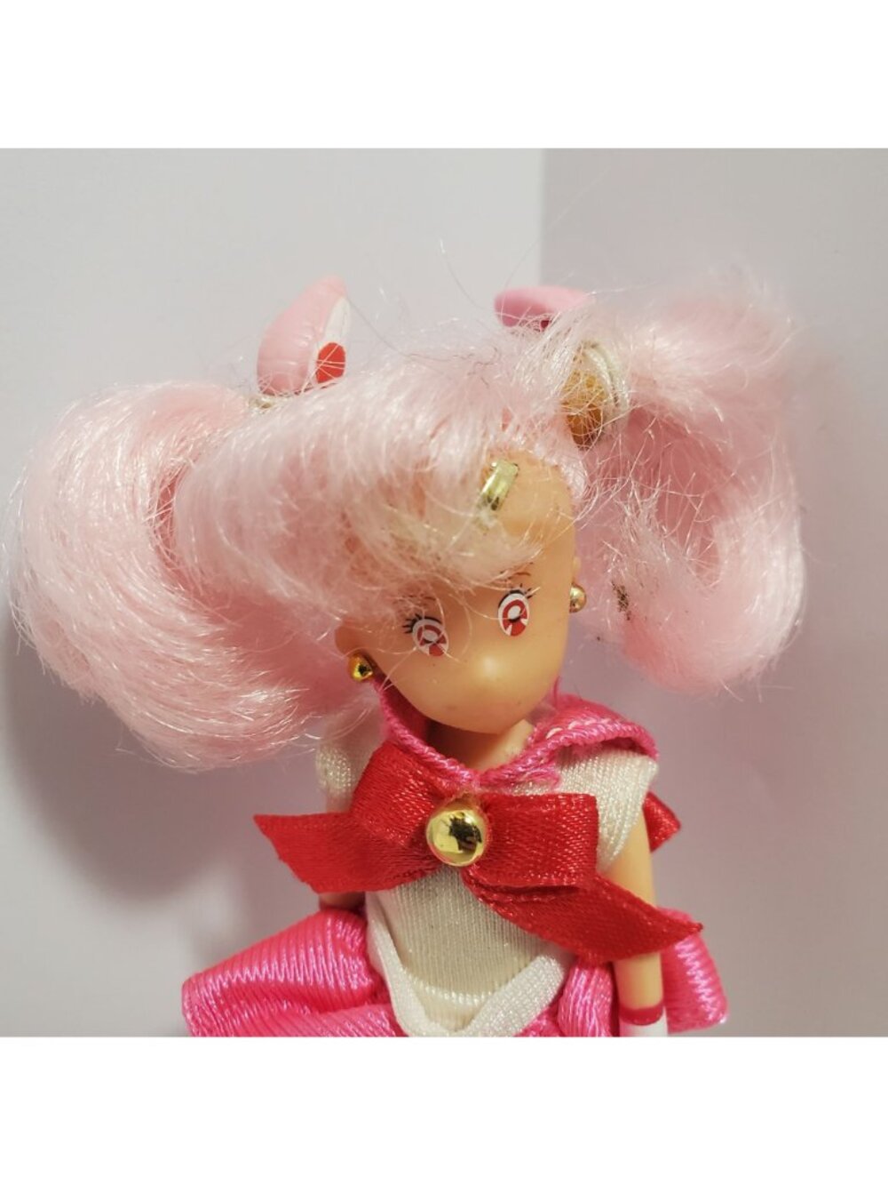 Chibi Moon 1997 5 Inch Doll Pink Hair Red White Removable Outfit Sailor - Picture 2 of 11